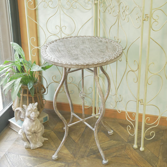 シャビーリーフテーブル