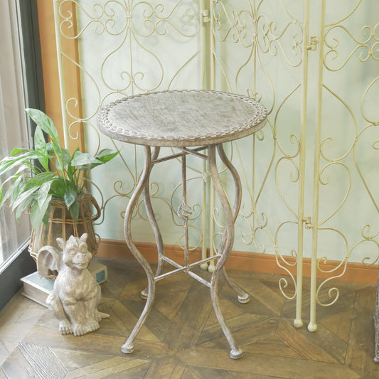 シャビーリーフテーブル